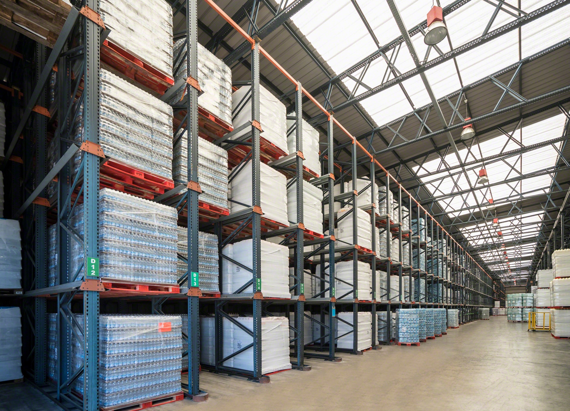 Drive-in racks can also comprise part of the warehouse structure and be turned into clad-rack installations