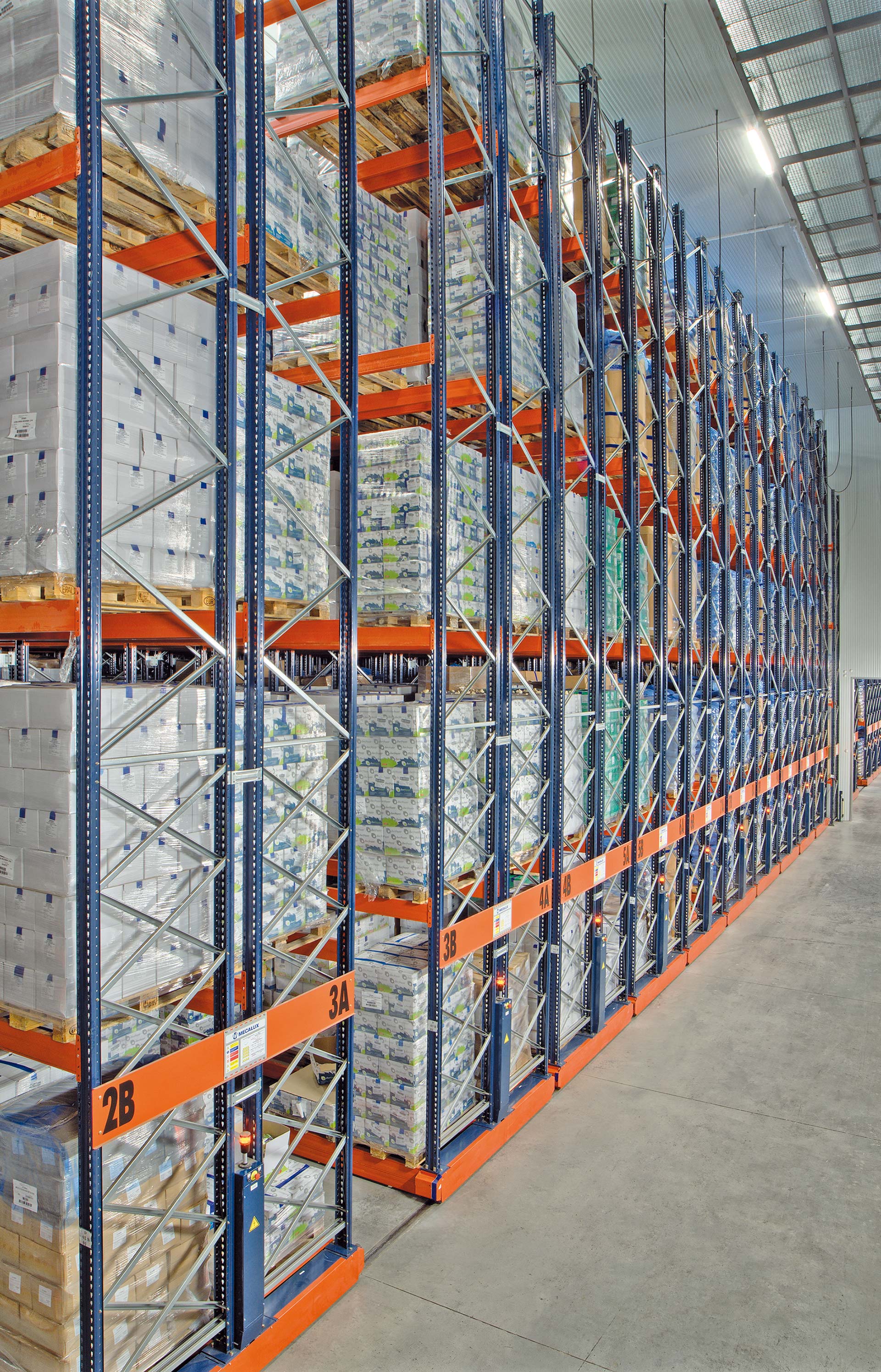 This system can be adapted to warehouses with more levels to optimize the load capacity