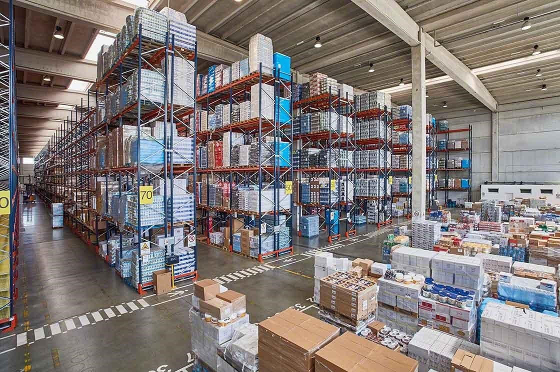 Varietatea enormă de produse adaugă complexitate gestionării stocurilor din depozit