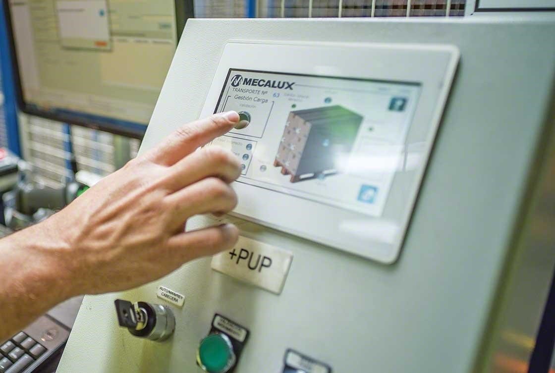 Sistemul de management al depozitului se implică în sarcini legate de primirea mărfurilor.