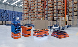 Roboți mobili autonomi (AMR)