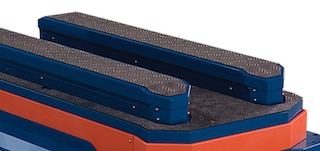 Modelele AMR 600 și AMR 1500 includ platforme de ridicare